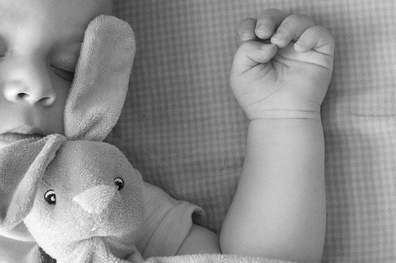 veilige-babyfoon-veiligheid-gevaarlijk-met-camera-zonder-wifi-met-hacken-hackbaar-delen-onbevoegden-stabiel